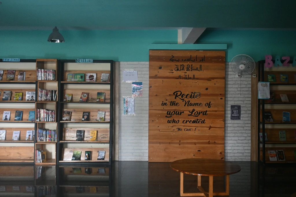 Perpustakaan & Cafe Literasi